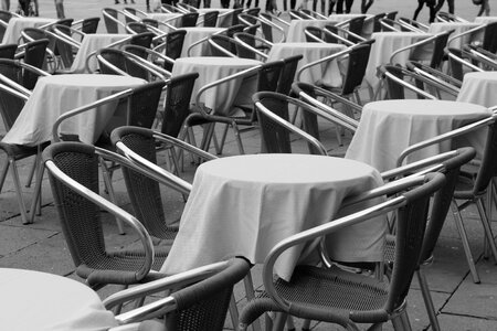 Table cloth chrome mono photo