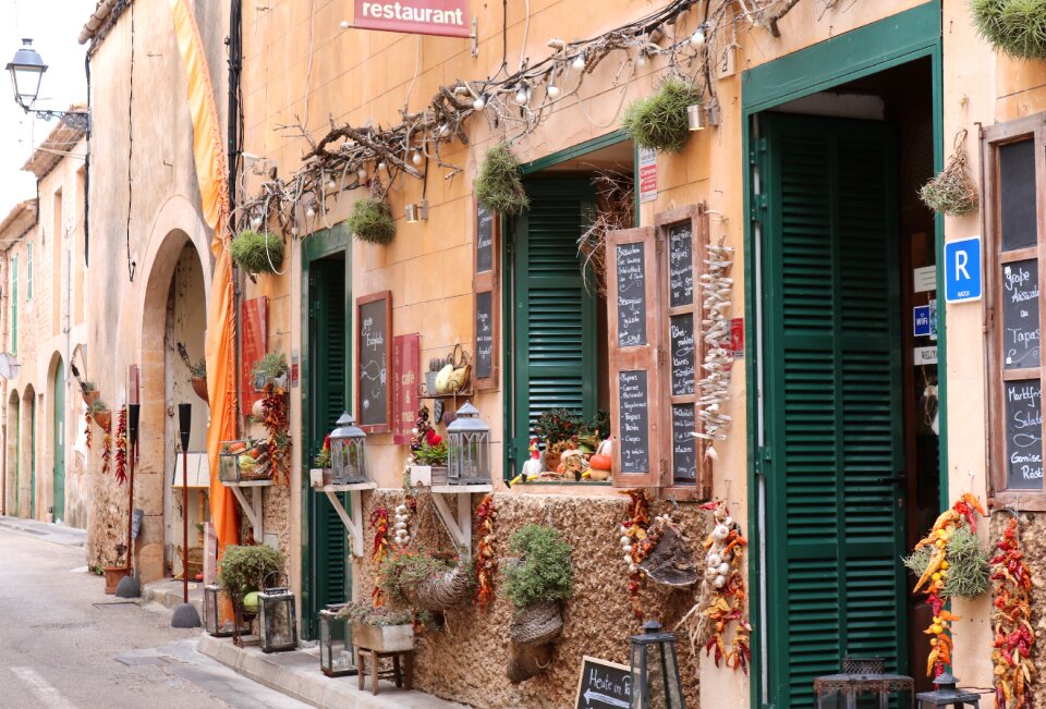 Restaurant mallorca road