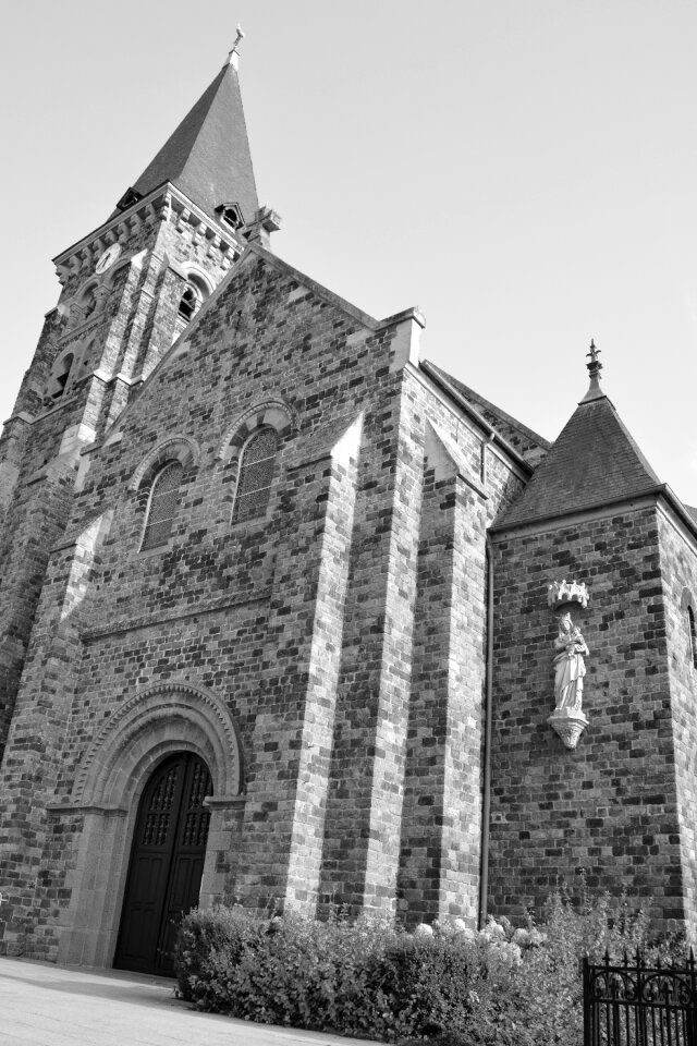 Bell building church of la fresnais