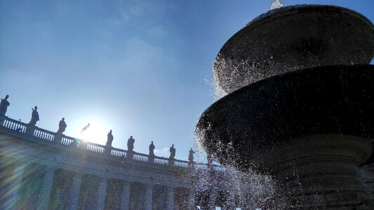 Colonnade fontana fountain