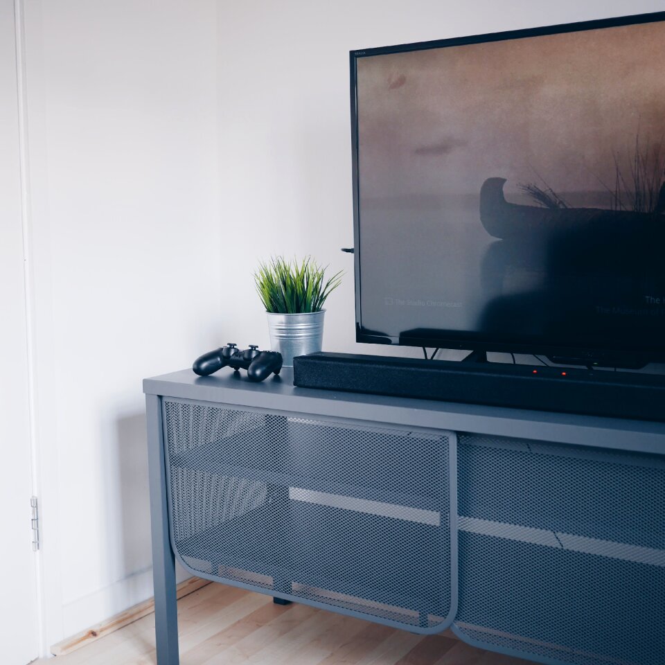 Flat screen television