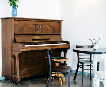 Organ keyboard table