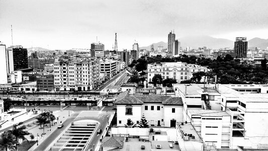 Horizontal travel urban space