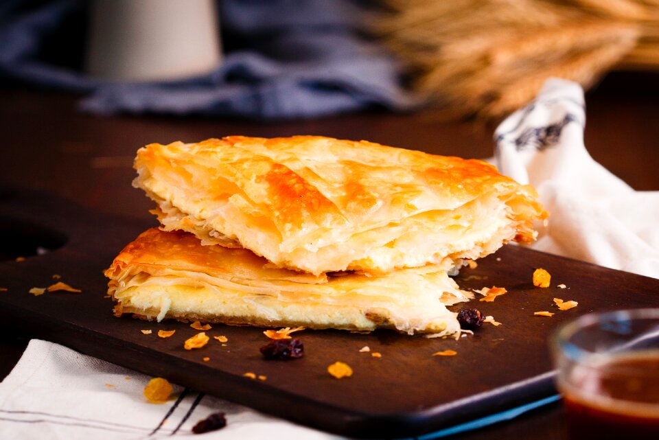 Balkanic pie pie with cheese placenta