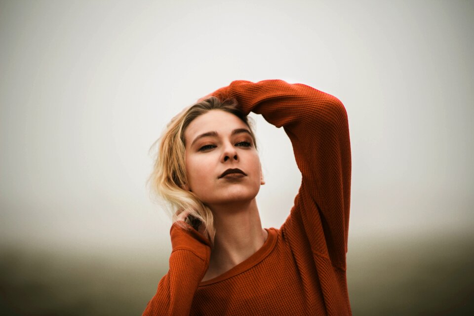 Beauty make up sweater