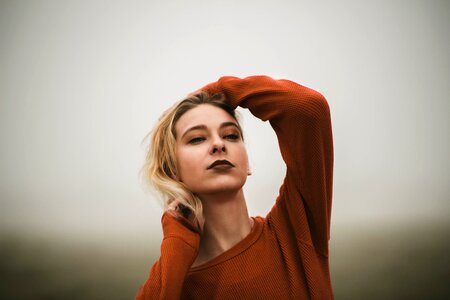 Beauty make up sweater