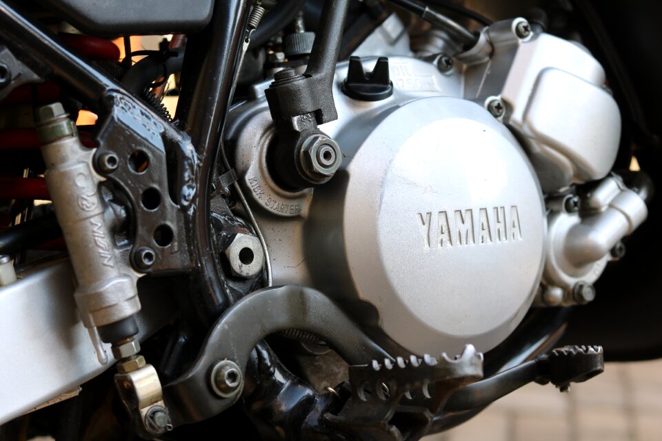 Motor vehicle motorcycle