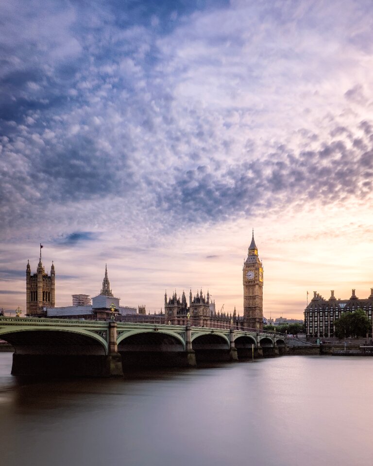 London bridge river photo