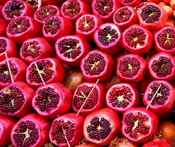 Fruits red grains