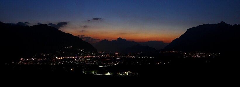 City valley mountains photo