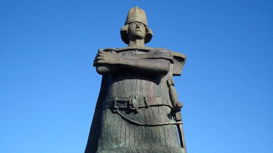 Sculpture man explorer