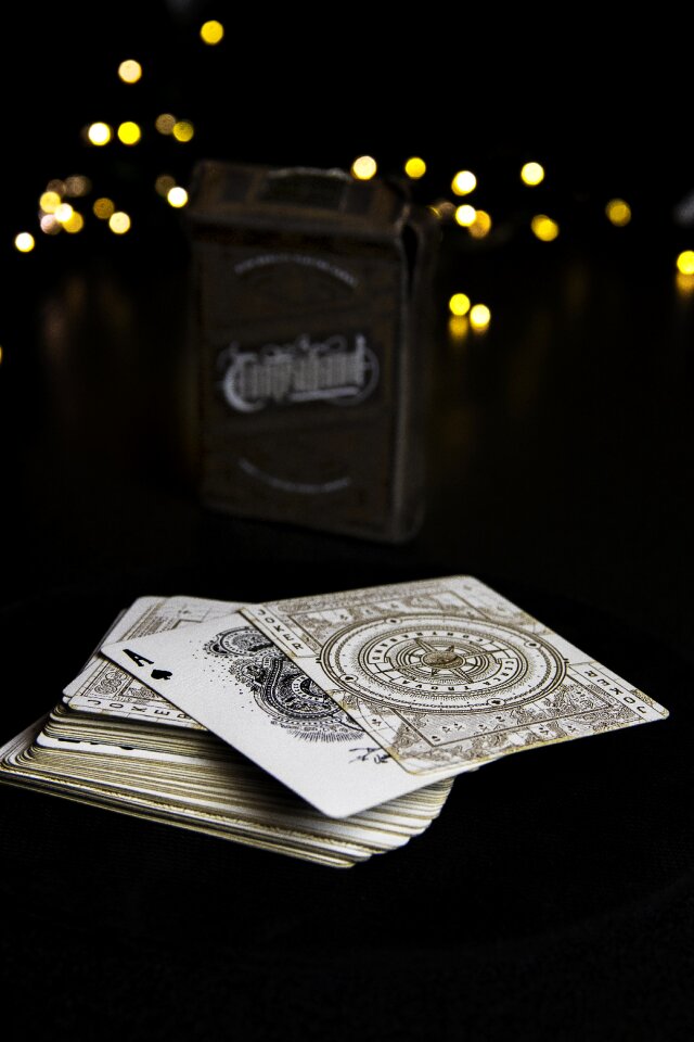 Gambling paper poker