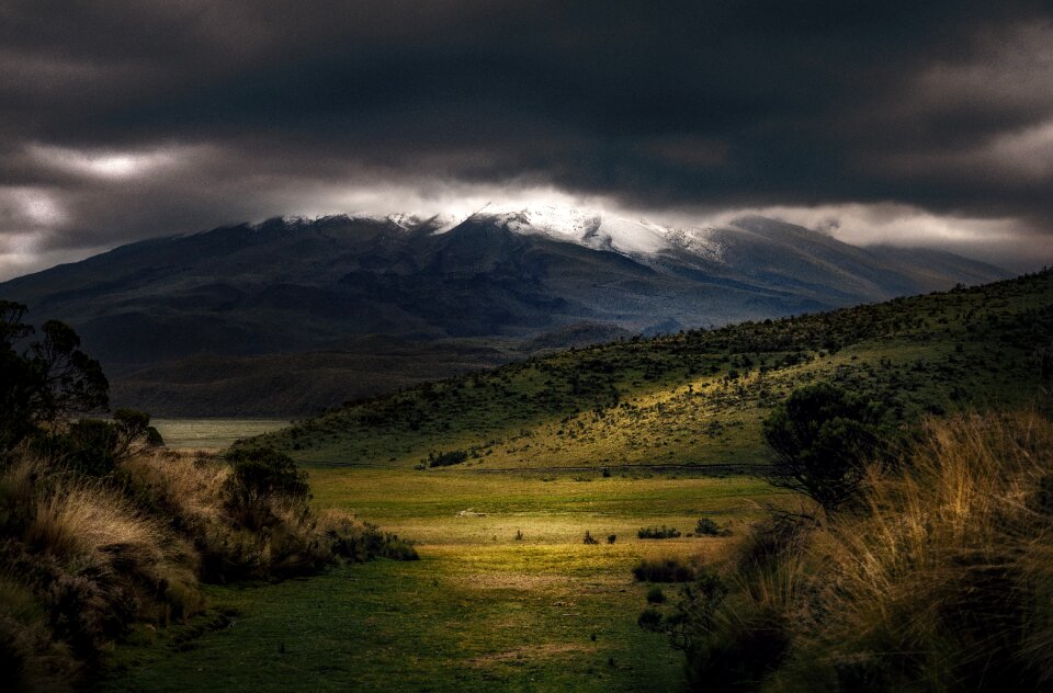 Moountain valley dark