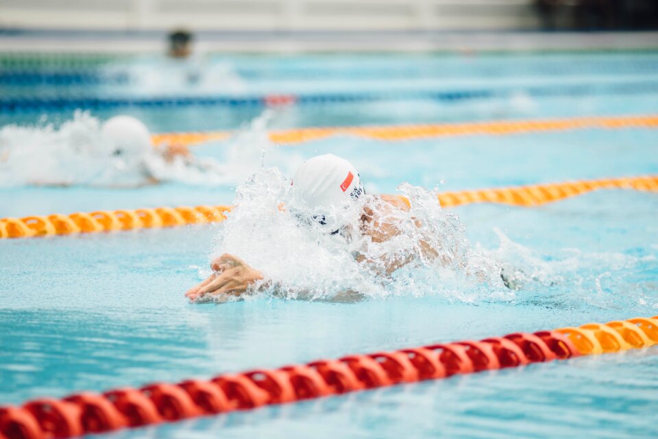 Swimming sports race