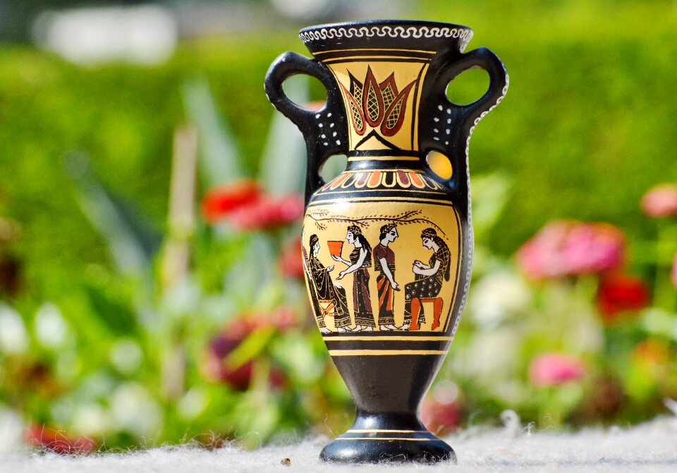 Antique vases enghalsiger jar two handles