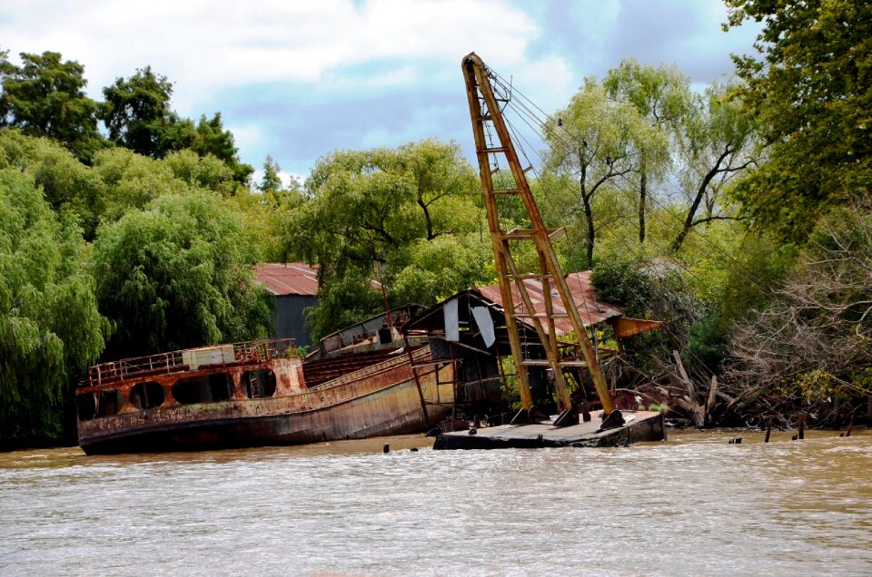 Travel nature sunken ship