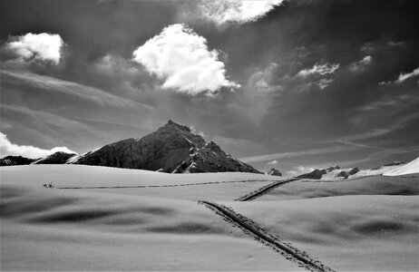 Mountain winter cloud photo