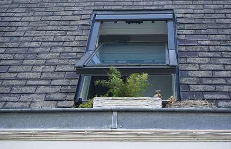 Roof bricks concrete