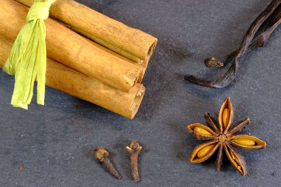 Star anise cloves vanilla photo