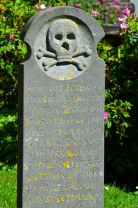 Whalers cemetery stone island photo