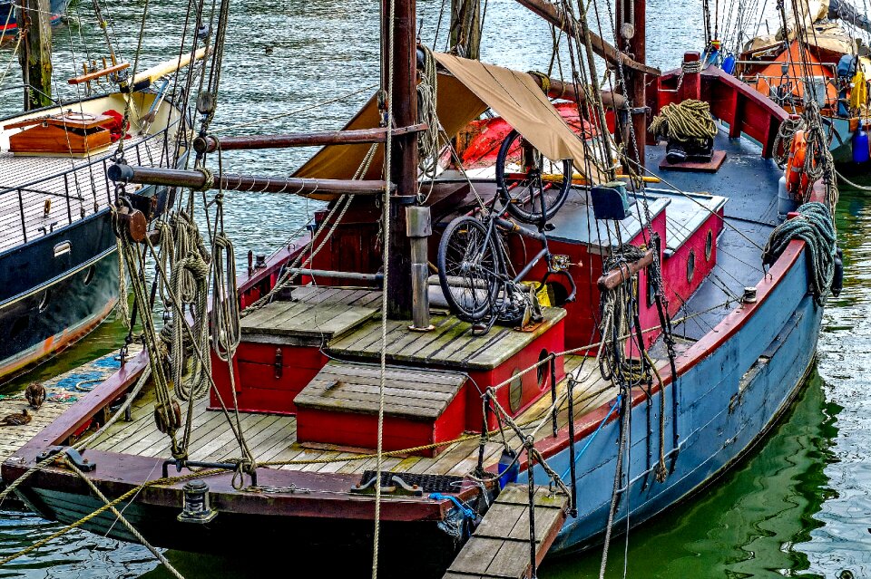 Harbour marine shipping