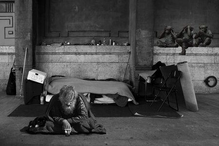 Poverty bed three wise monkeys