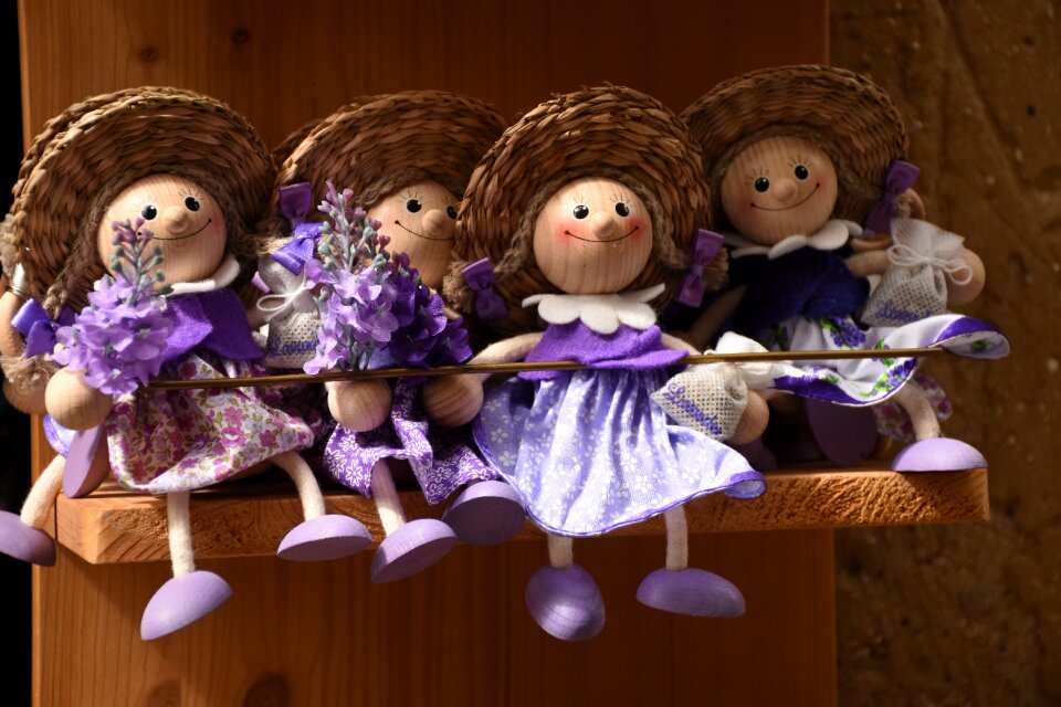 Wood dolls straw hat lavender