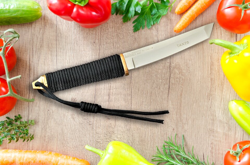 Sharp vegetables wood