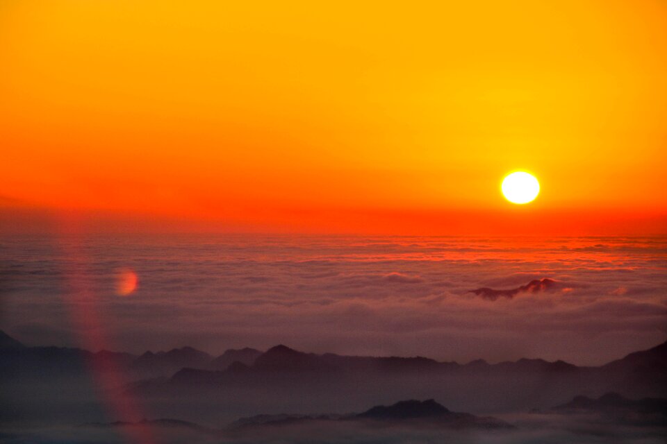 Cloud sea out wudang the golden dome