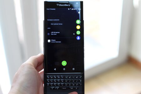 Qwerty curved screen android
