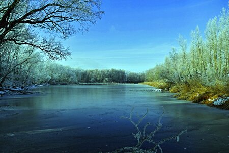 Lake winter frost photo