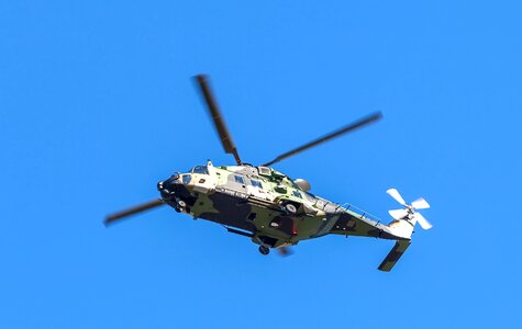 Attack helicopter australian army blue army