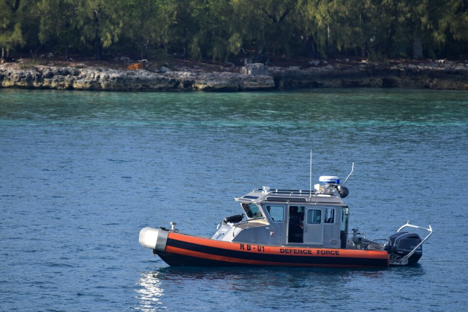 Travel ship tug boat