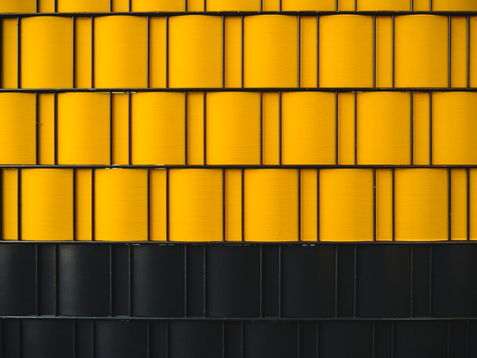 Black wall design