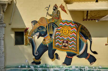 Graffiti elephant decoration photo