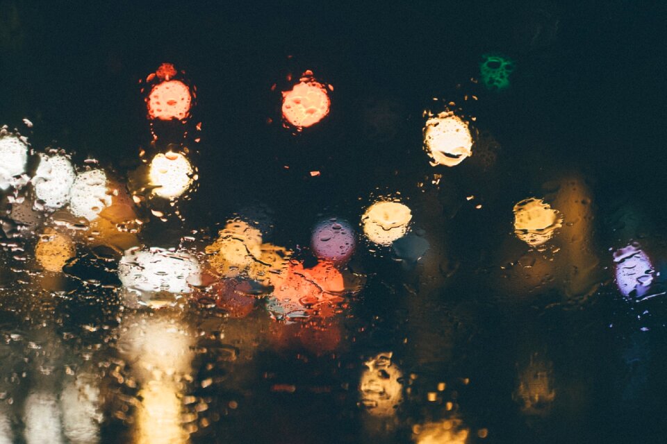 Window glass moist