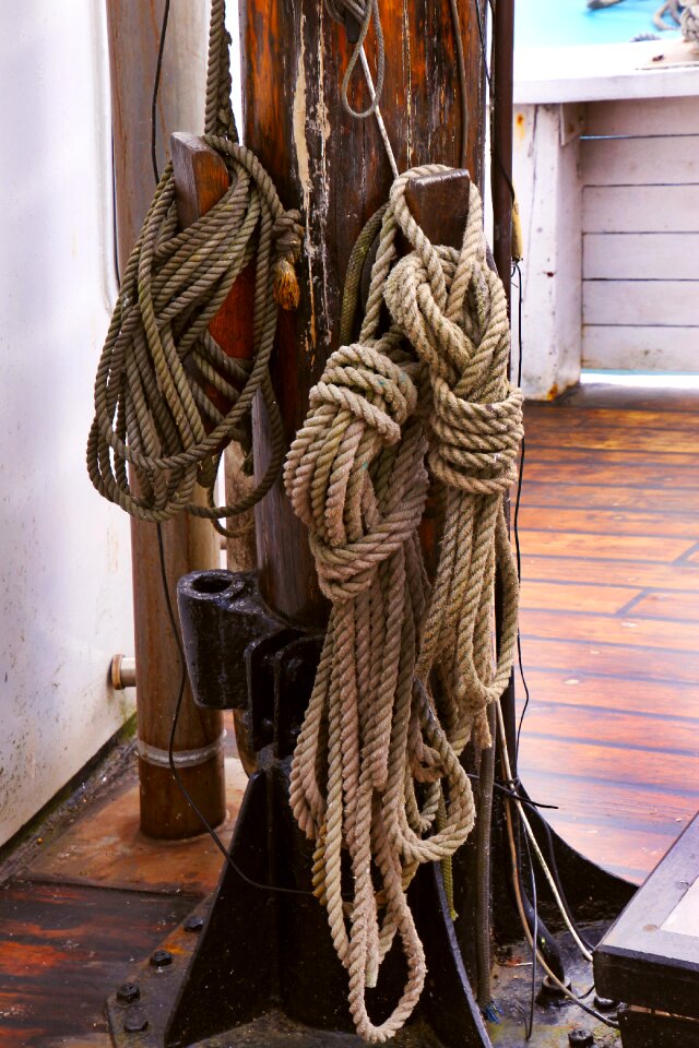 Cable marine string