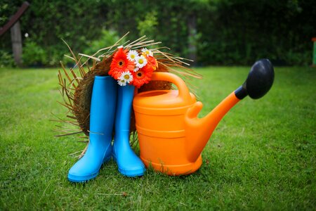 Bouquet lawn watering can photo