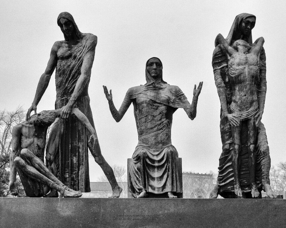 Statue religion philadelphia art museum