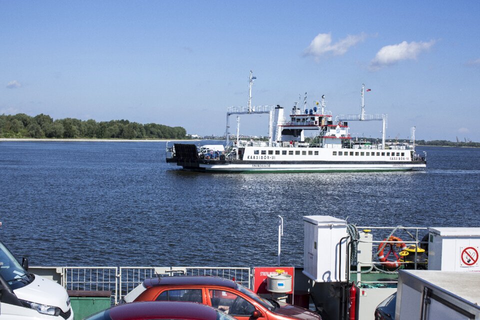 Crossing transport shipping
