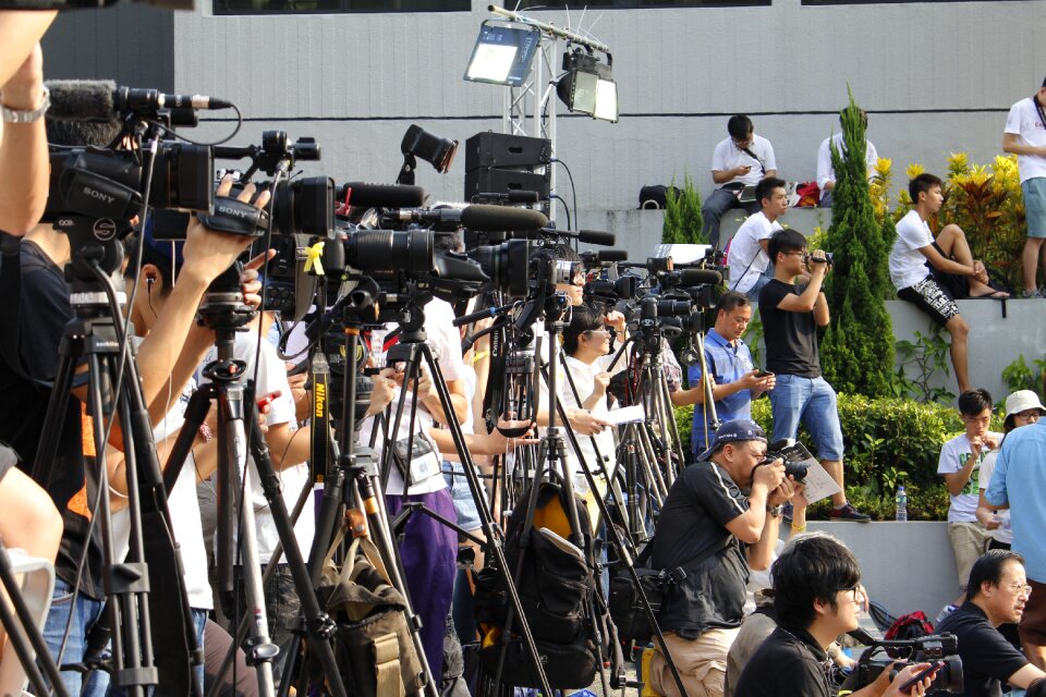 Journalist kong hong