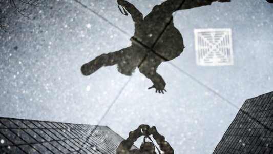 Photo photographer jumping