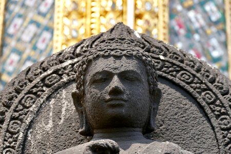 Bangkok buddha head statue