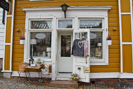 Cafe salon fashion