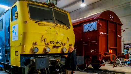 Engine vehicle railway