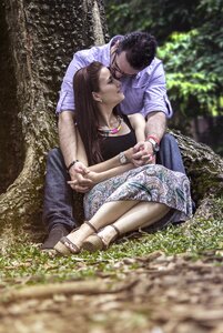 People grooms romance