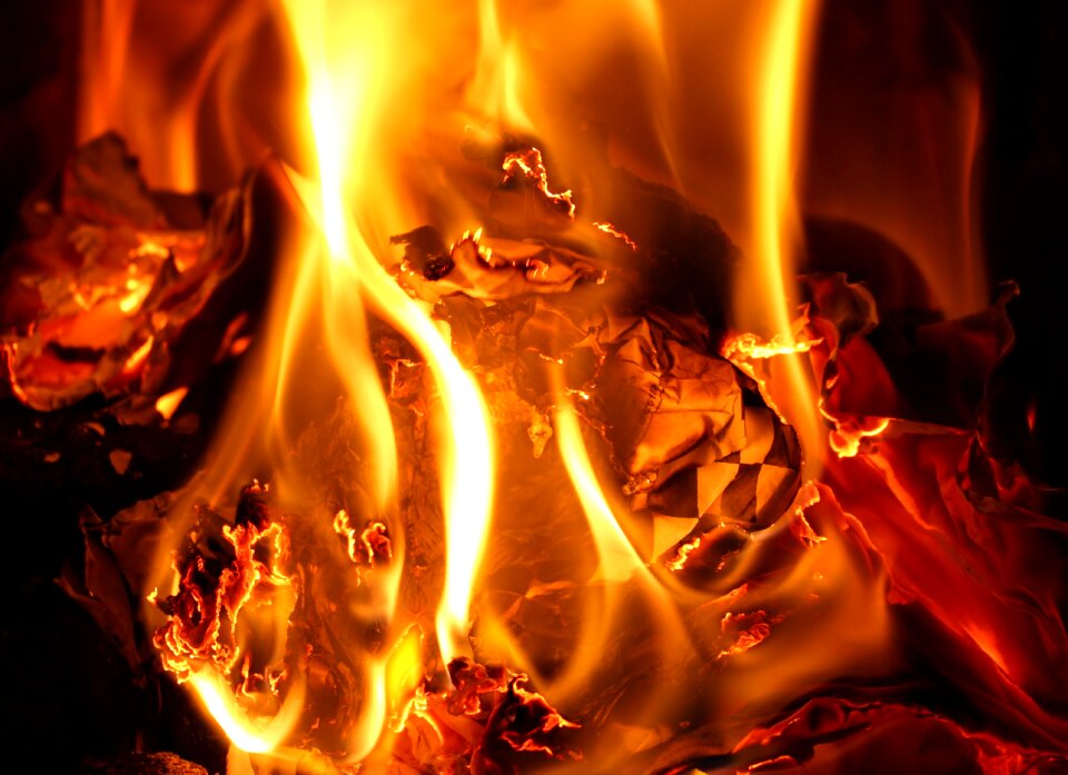 Hot fireplace inflammatory