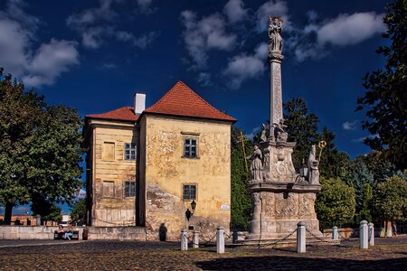 The square of st nicholas the statue of