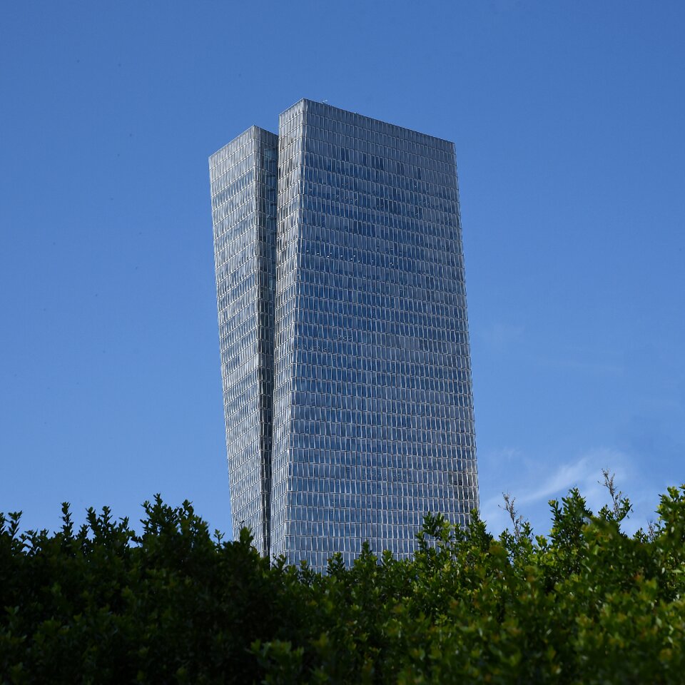 Building sky tel aviv