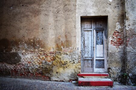 Bricks cracks stair